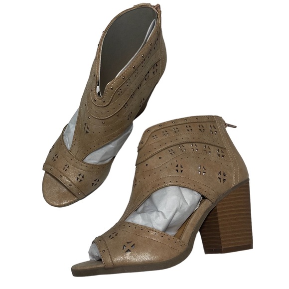 Sugar Peep Toe Block Heel Shoe - Picture 16 of 16